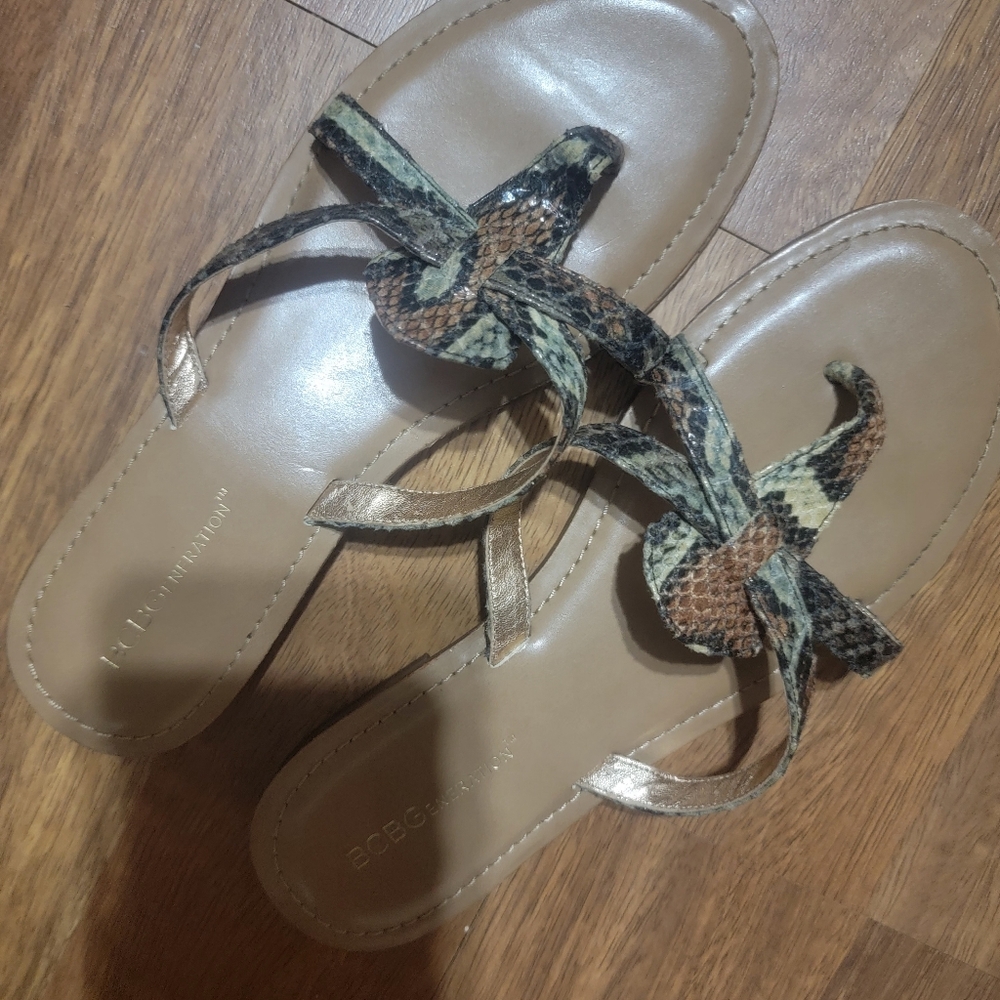 BCBG sandals - Picture 4 of 8
